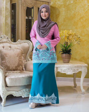 Kurung Moden Sulam Camellia Eyevea Pink